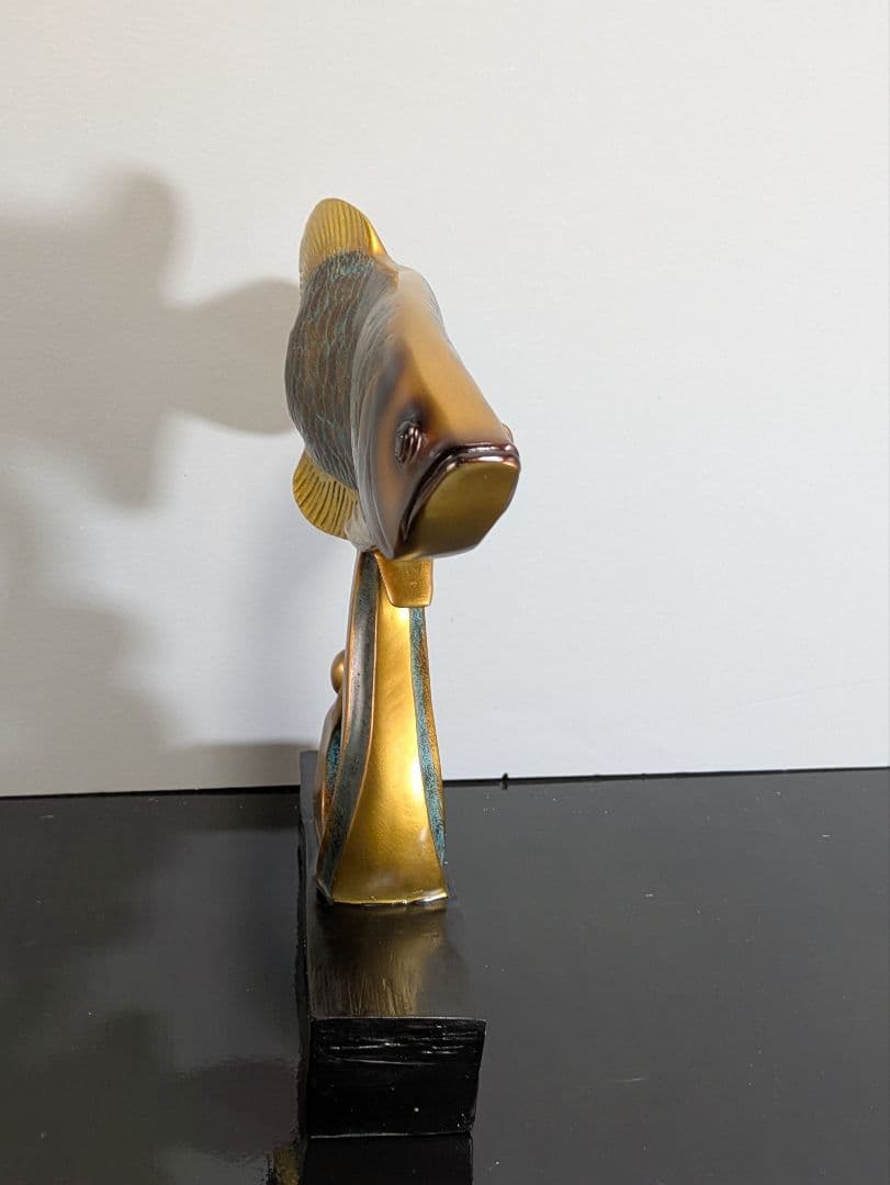 アロワナ 彫刻 金色 アンティーク 置物 インテリア　オブジェ 風水