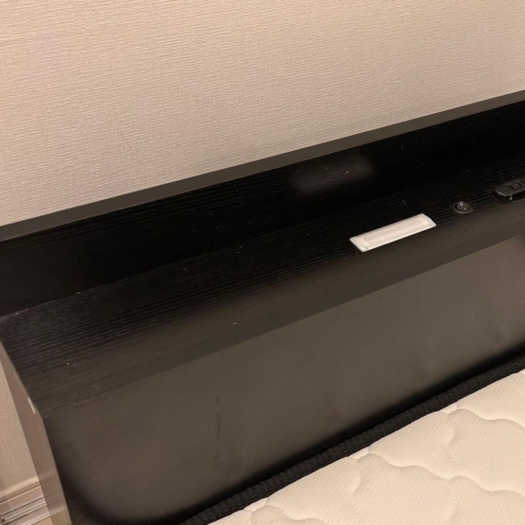 愛知県刈谷市 RASIK 照明＆棚付きセミシングルローベッド