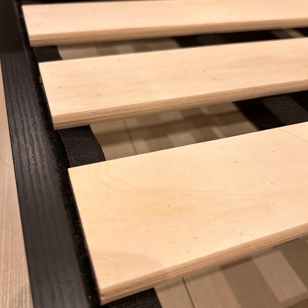 愛知県刈谷市 RASIK 照明＆棚付きセミシングルローベッド