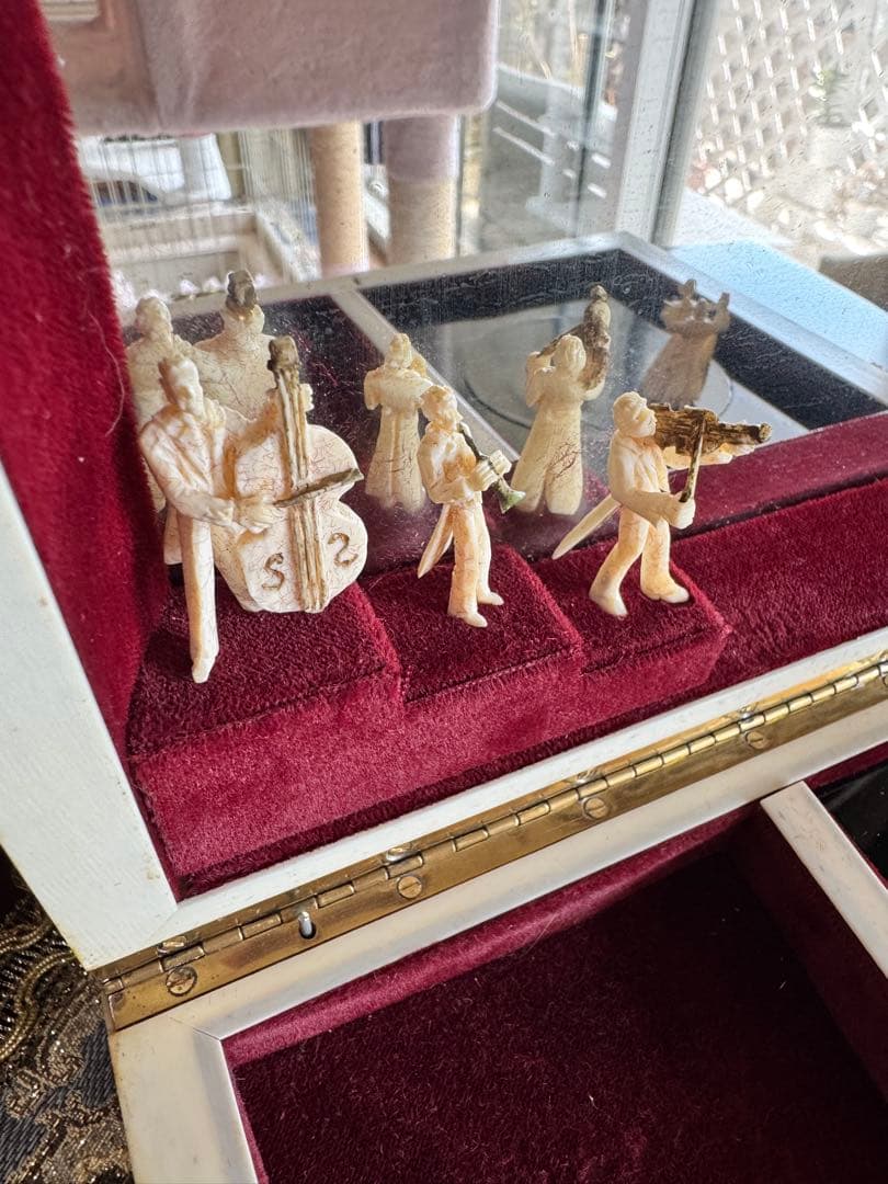 木製オルゴール ダンスフィギュア付き