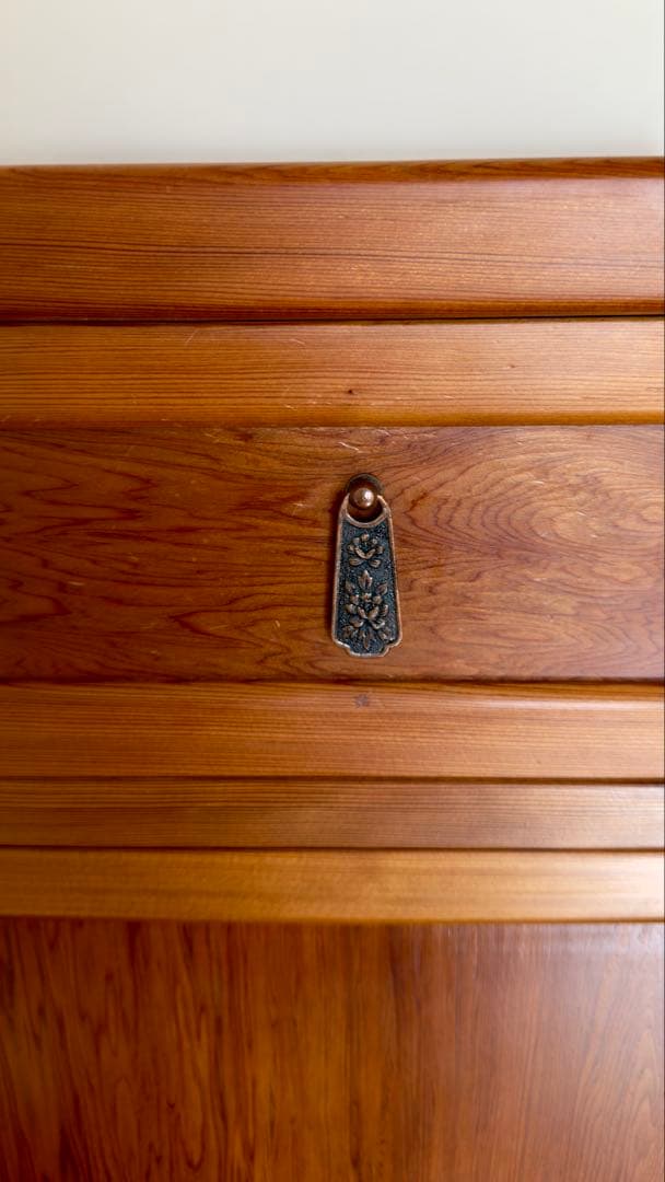 屋久杉　ミニチェスト キャビネット　引き出し付き 扉収納 右開き