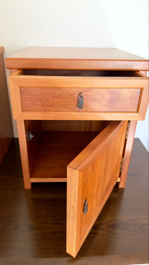 屋久杉　ミニチェスト キャビネット　引き出し付き 扉収納 右開き