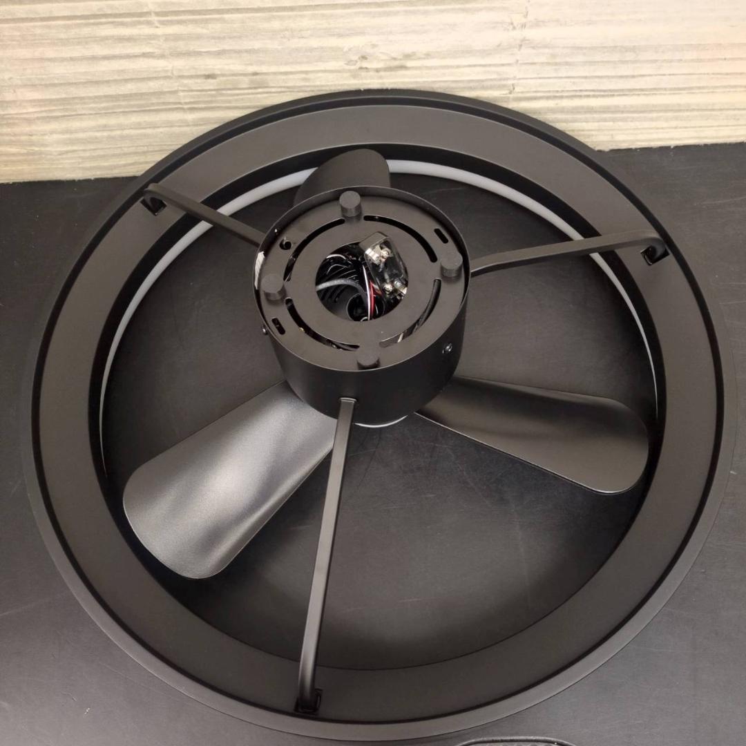 ☆未使用　ARTIKA　LEDシーリングファン　FAN-AUR-C4BL