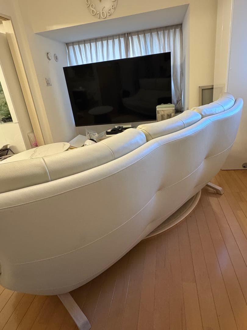 美品です。カリモク ZU4603 Y800 ソフトグレイン　ホワイト