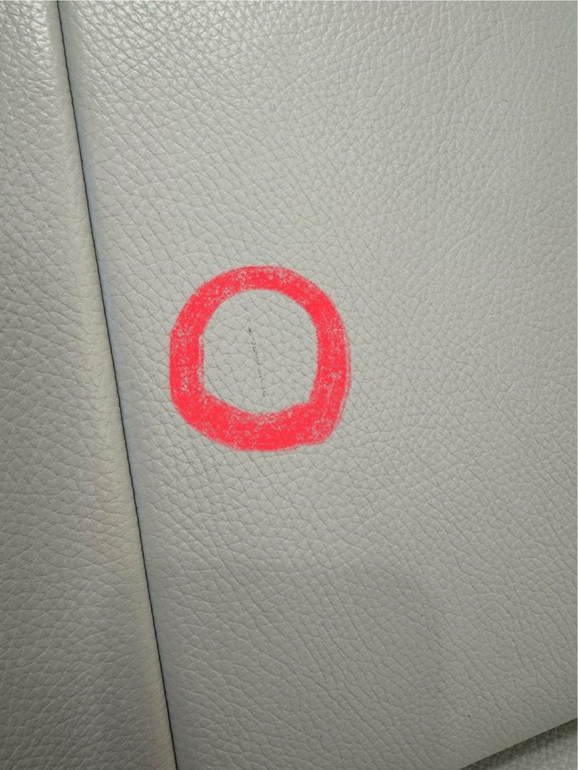 美品です。カリモク ZU4603 Y800 ソフトグレイン　ホワイト