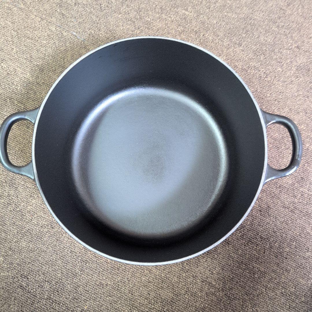 LE CREUSET 鋳鉄 両手鍋 24cm 蓋付き