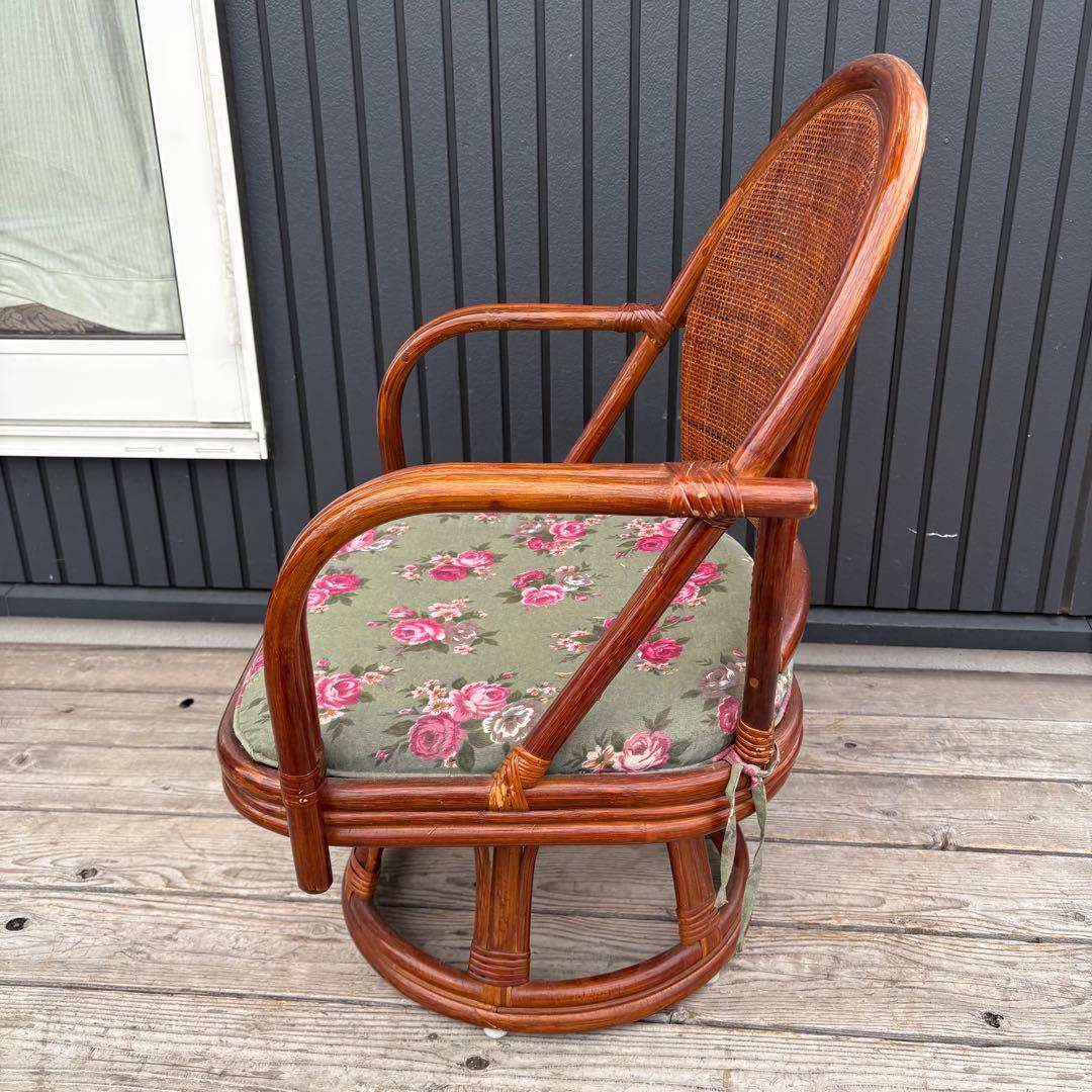 【昭和レトロ】薔薇柄 回転式ラタンチェア2脚＆ガラステーブル 3点セット 籐製