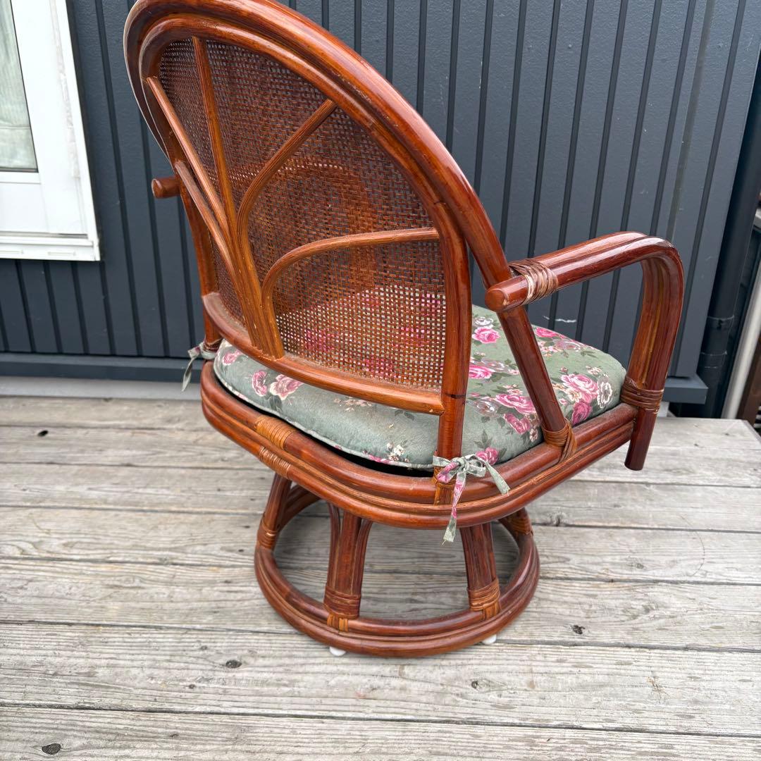 【昭和レトロ】薔薇柄 回転式ラタンチェア2脚＆ガラステーブル 3点セット 籐製