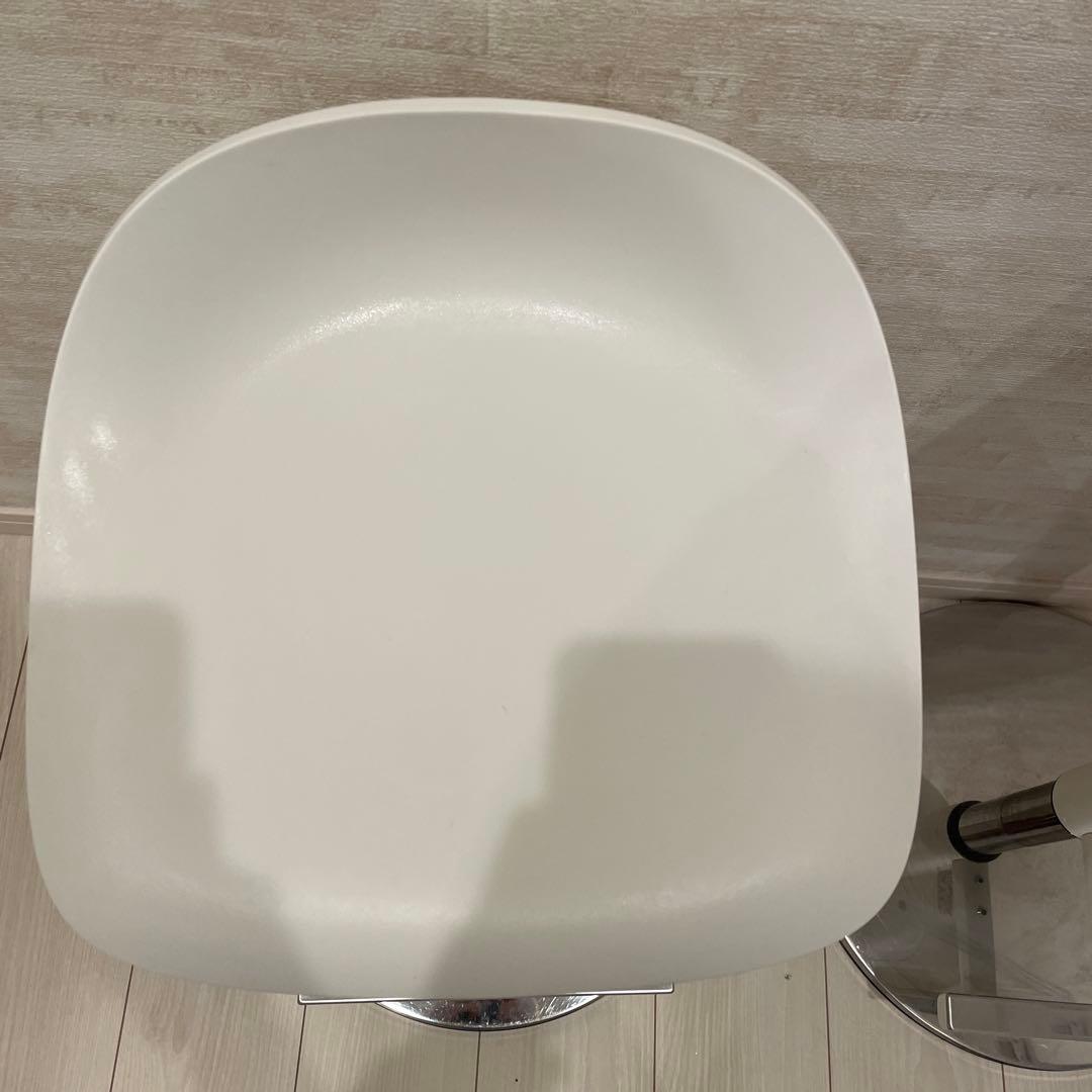 引取限定】IKEA 昇降式バー カウンターチェア2脚 白 山形県 - メルカリ
