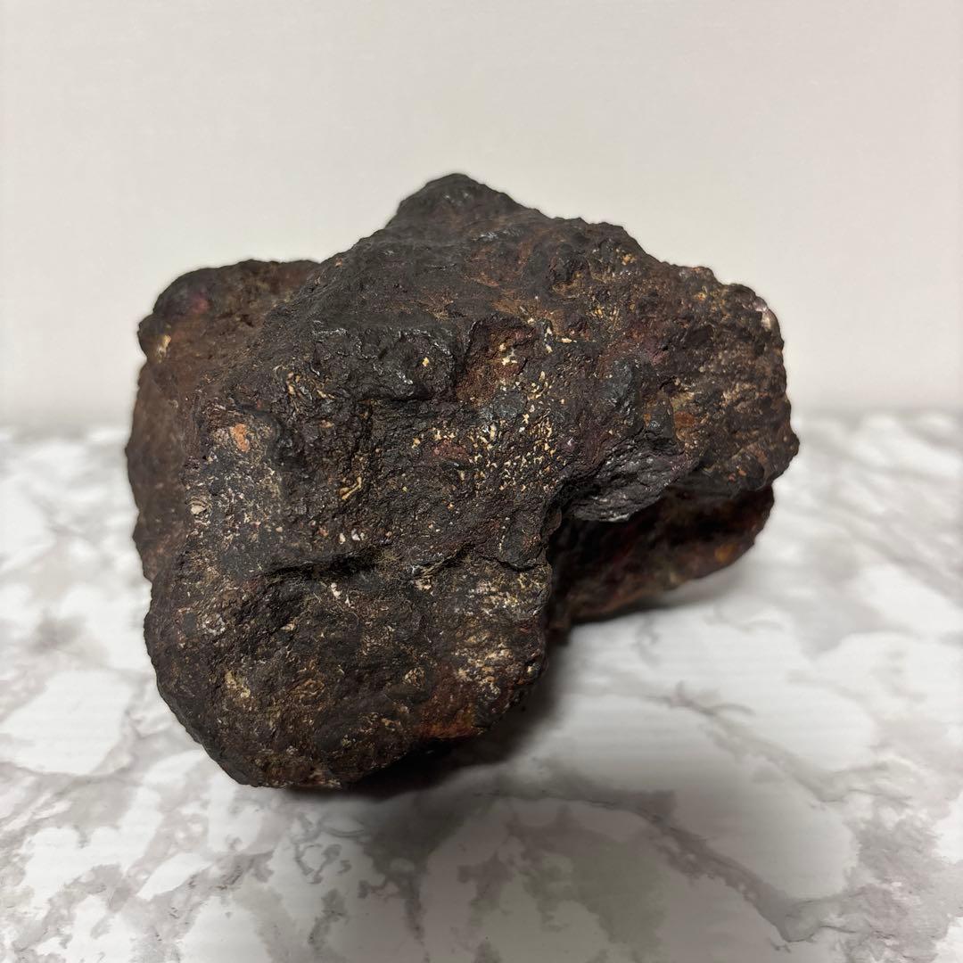 赤鉄鉱（ヘマタイト） 重さ2.2㎏　幅14㎝　鑑賞石 自然石 天然石 鉱物 置物