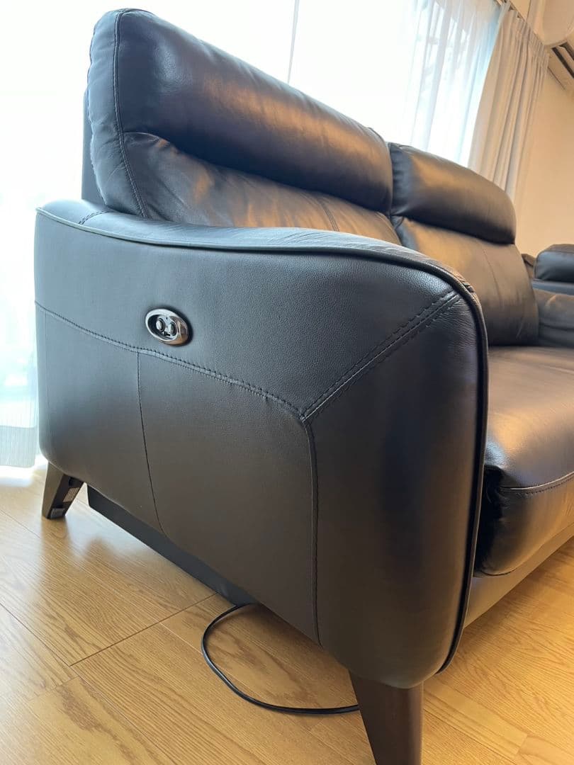 【美品】ニトリ ３人掛け電動リクライニングソファ　アネーロ