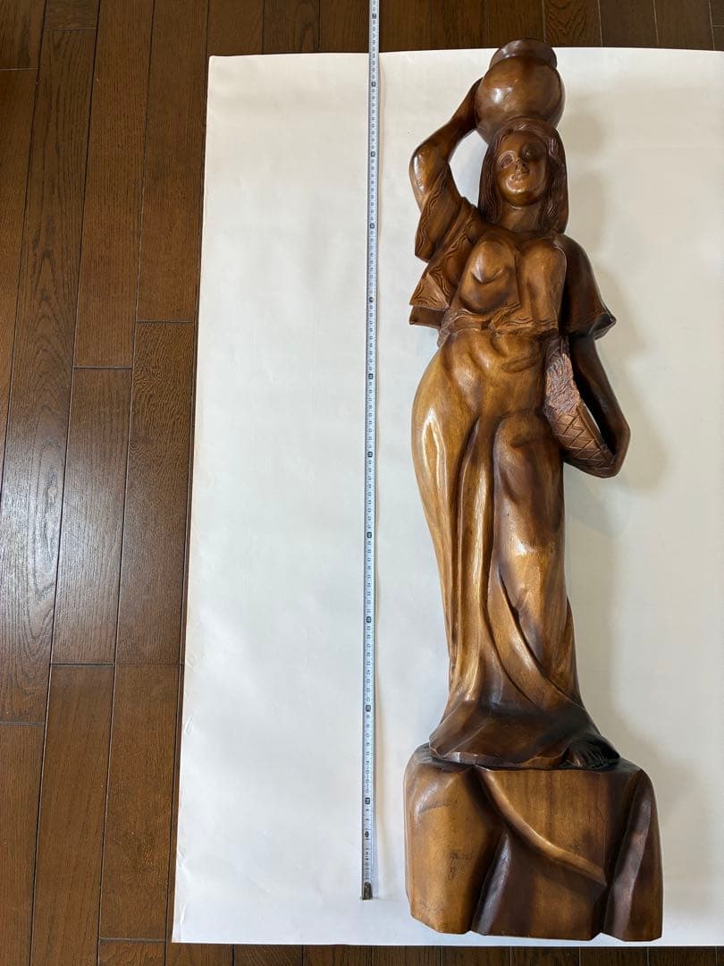 木製彫刻　水壺を持つ美しい女性像　高さ97㎝ オブジェ