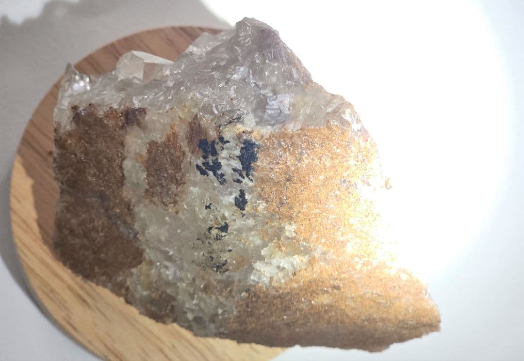 売切れ　原石水晶クラスター虹