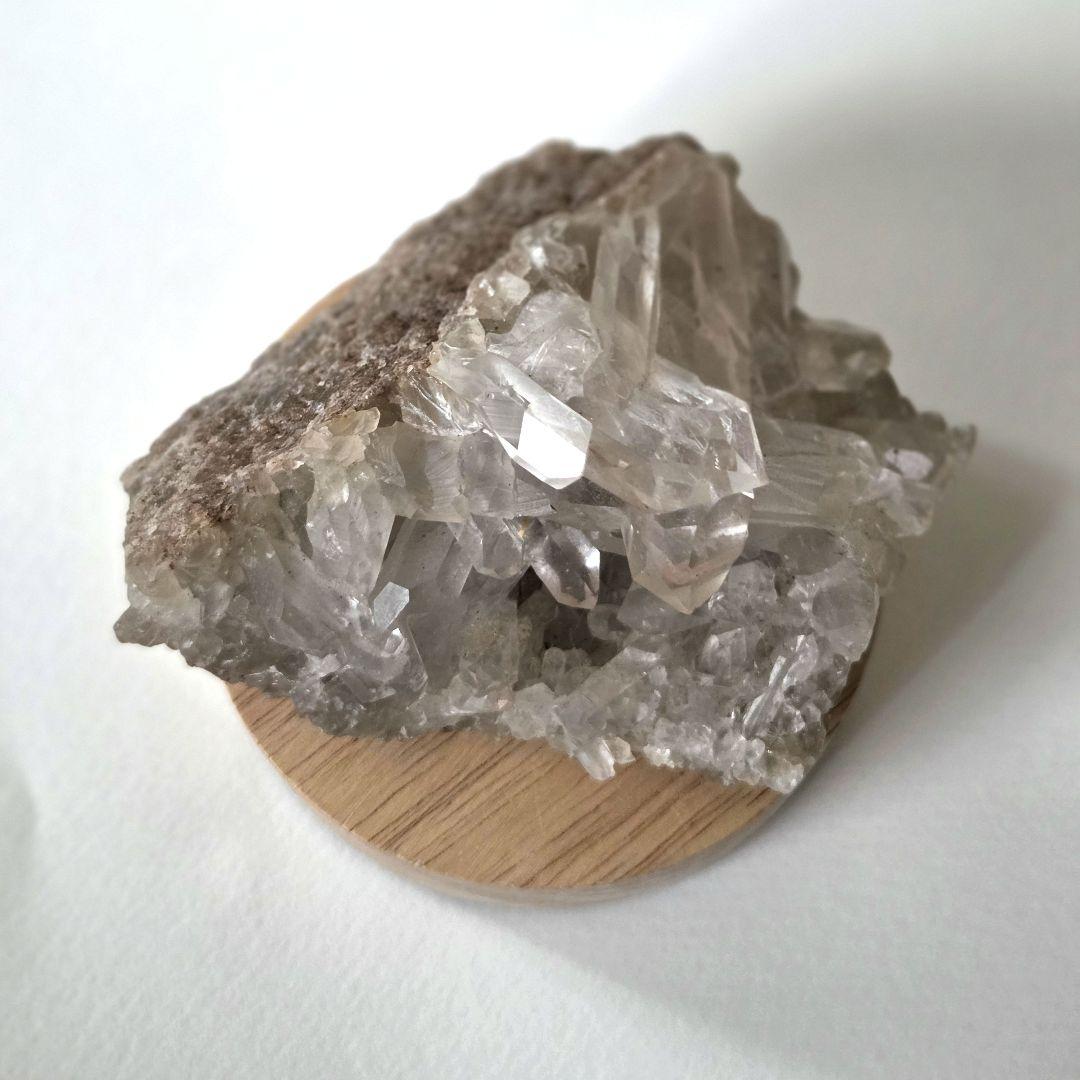 売切れ　原石水晶クラスター虹