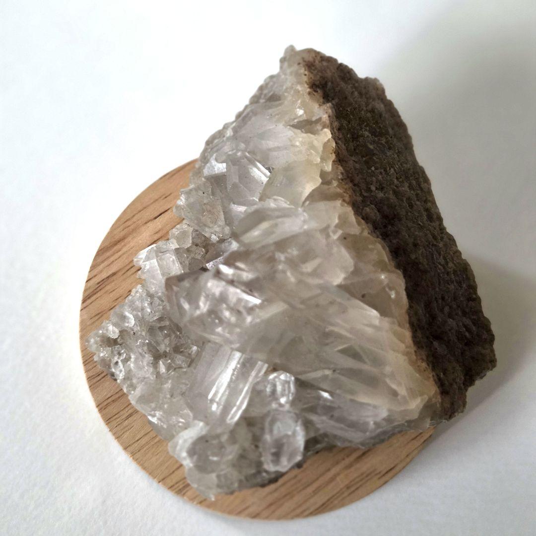 売切れ　原石水晶クラスター虹