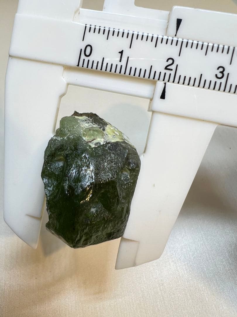 ✴︎値下げ【 天然石 原石 鉱物 】パキスタン産 ペリドット ルードヴィッヒアイト