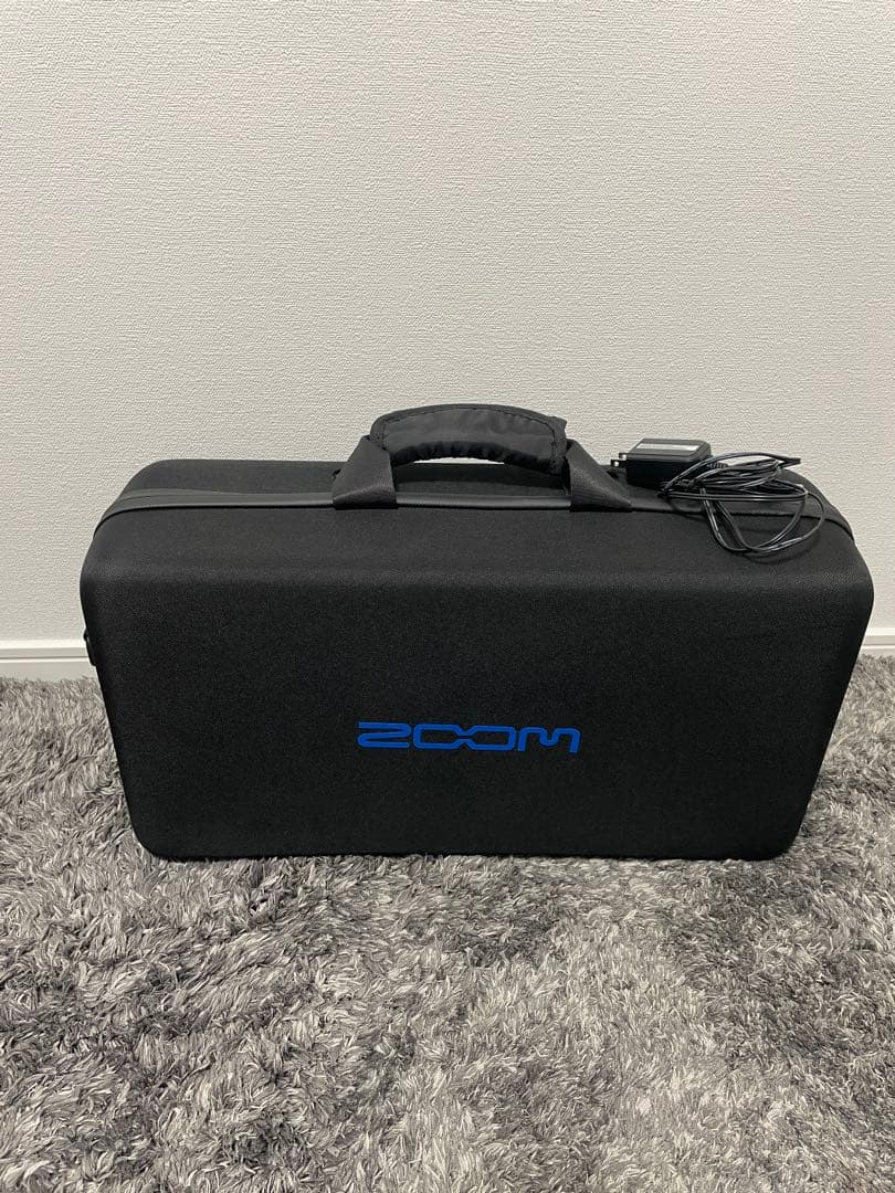 ZOOM G6 マルチエフェクター　専用キャリングバッグ付き