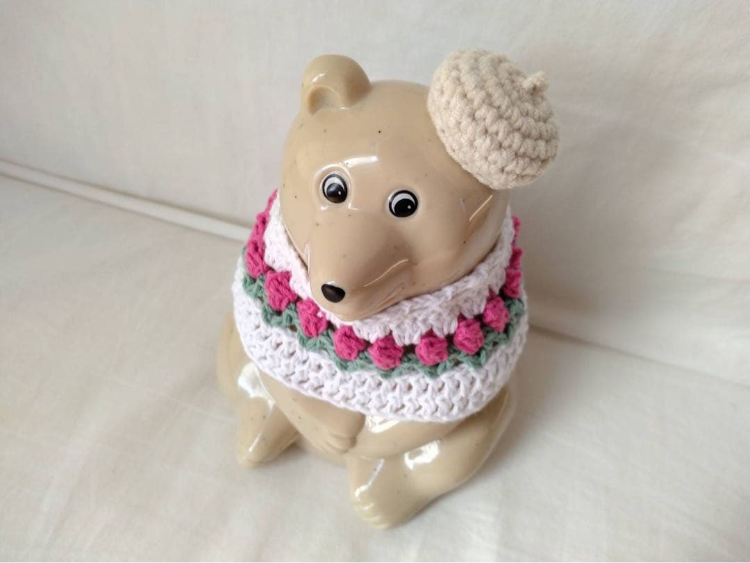 しろくま貯金箱 ベレー帽 チューリップのセーター 2点セット - メルカリ