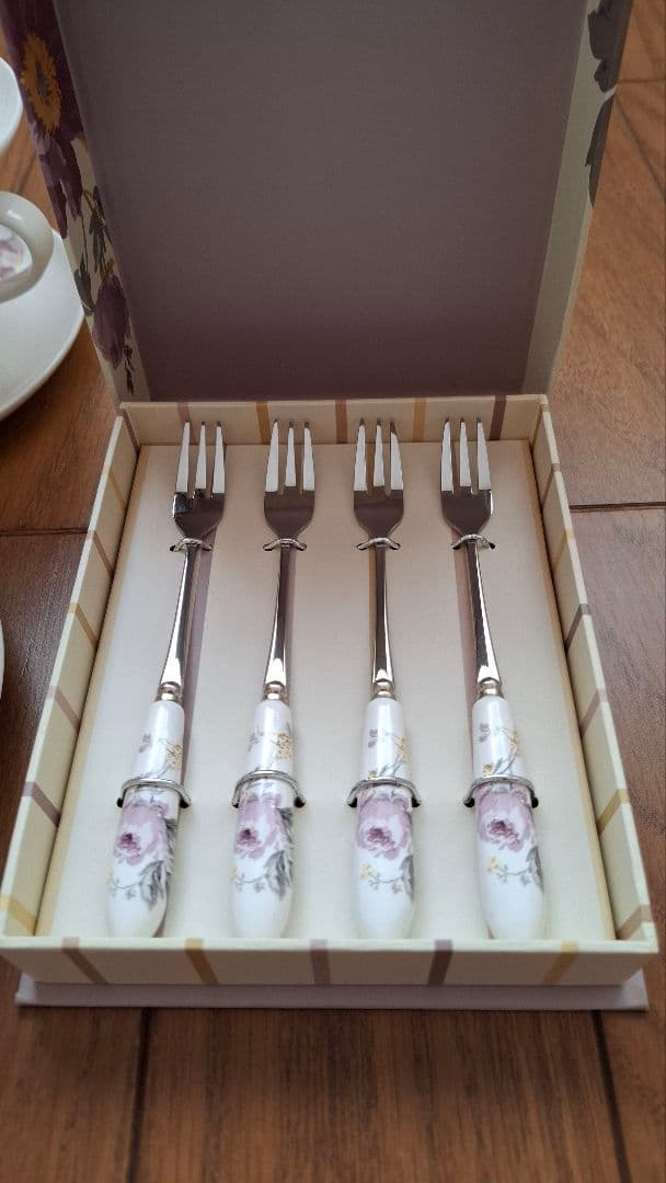 ローラアシュレイ 食器 セット