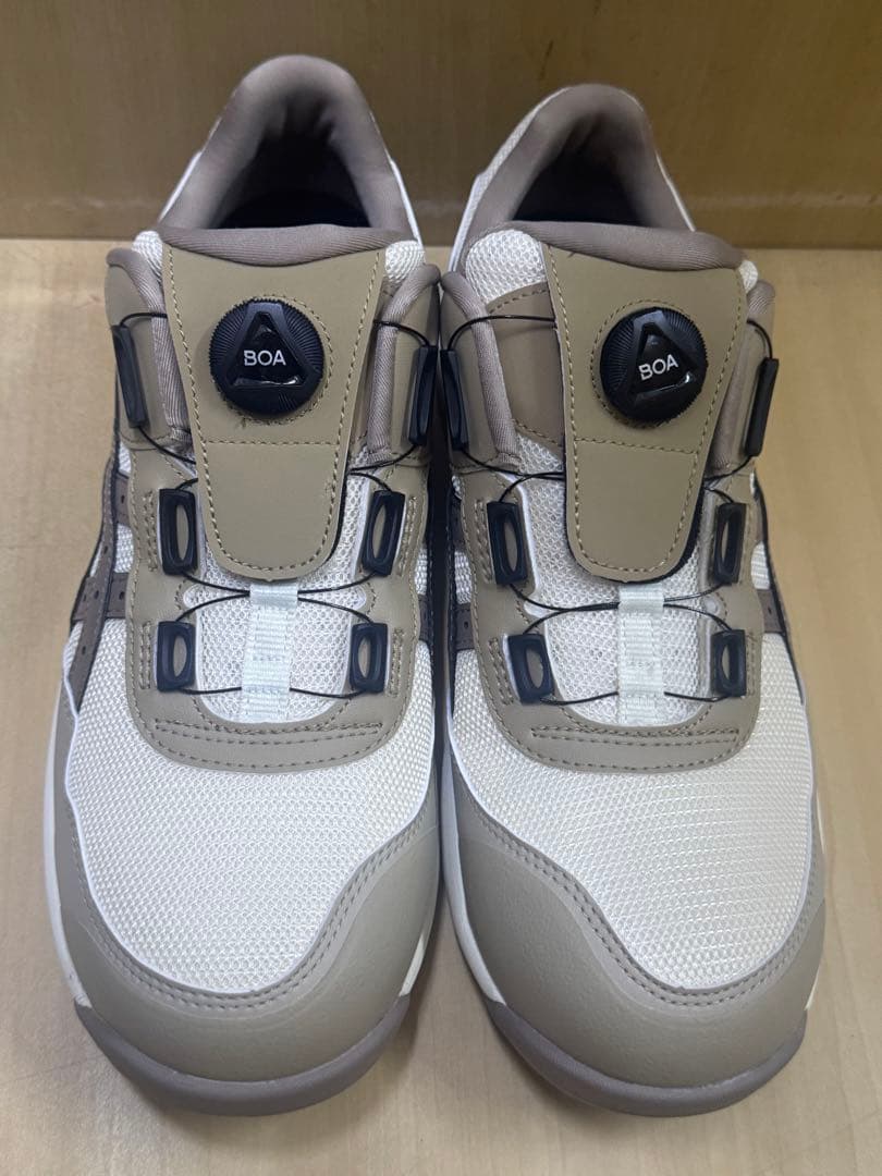 72 asics アシックス CP209 105 安全靴 クリーム×トープグレー - メルカリ