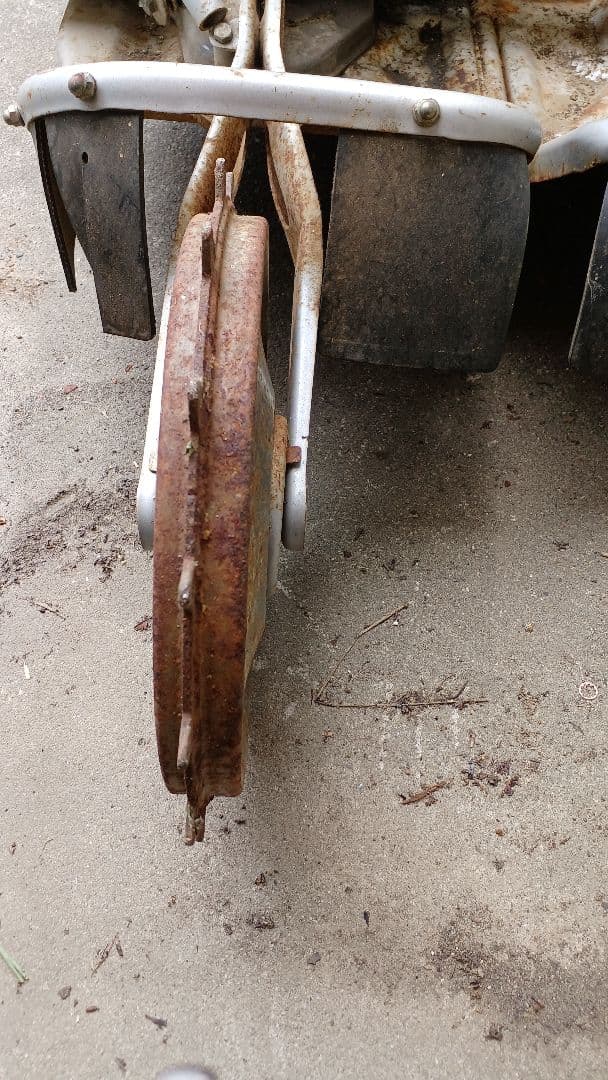 自走草刈り機(傾斜草刈り機)　SP850A　スパイダーモア