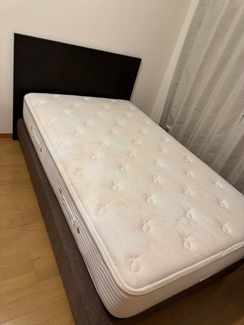 高級 シモンズ セミダブルマットレス プレミアム エグゼクティブ フレームセット