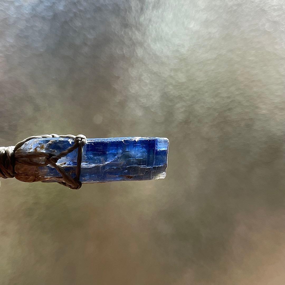 カイヤナイト ネパール産 ＊ ハンドメイド マクラメペンダント ネックレス ⑧