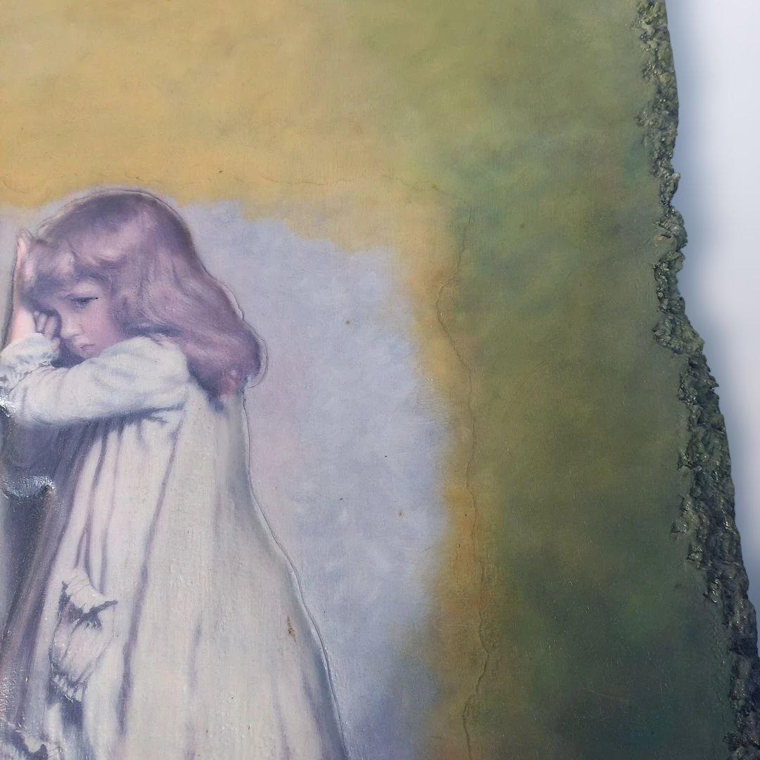 エンボス技法　少女と犬のアート作品　70×51