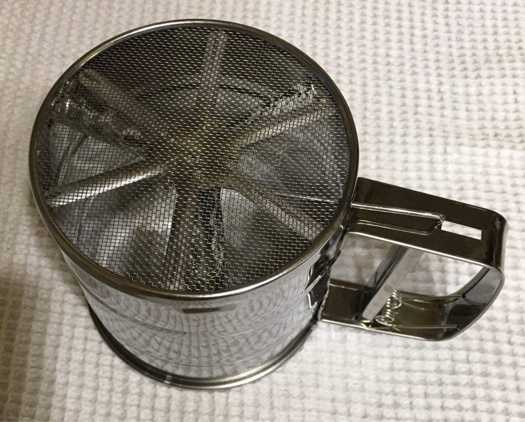 洋菓子型「タルト型＋スポンジ型＋パイ皿」纏めて　17枚＋粉ふるい　＋オマケ付