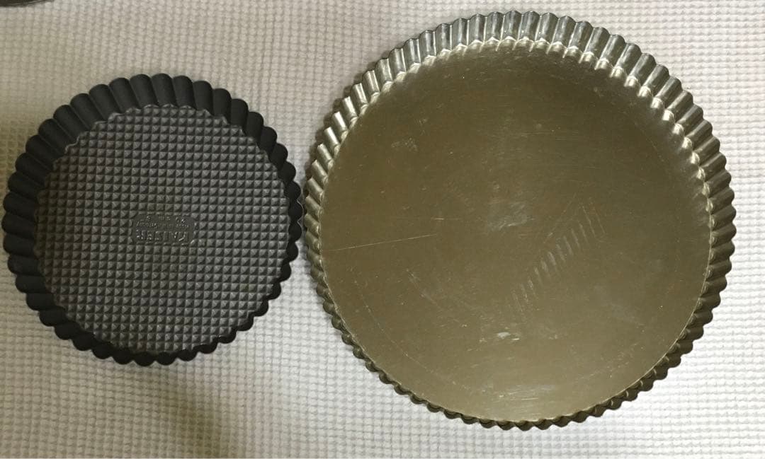 洋菓子型「タルト型＋スポンジ型＋パイ皿」纏めて　17枚＋粉ふるい　＋オマケ付