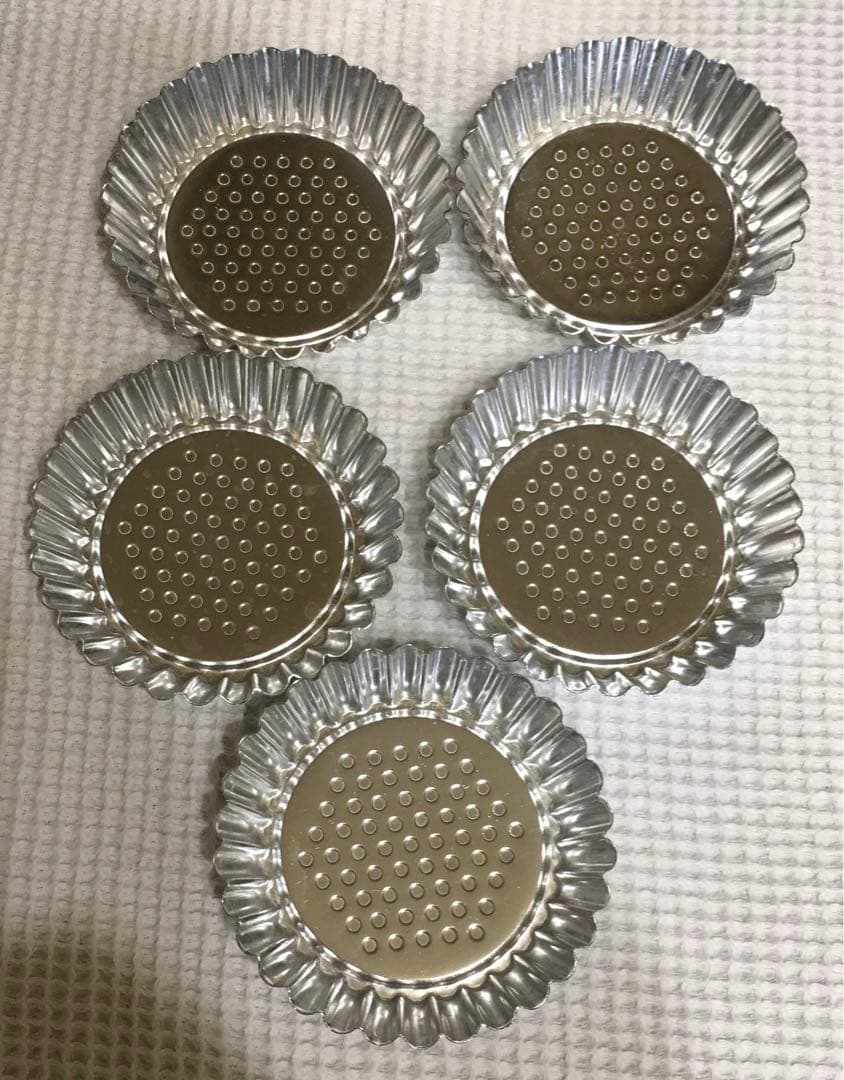 洋菓子型「タルト型＋スポンジ型＋パイ皿」纏めて　17枚＋粉ふるい　＋オマケ付