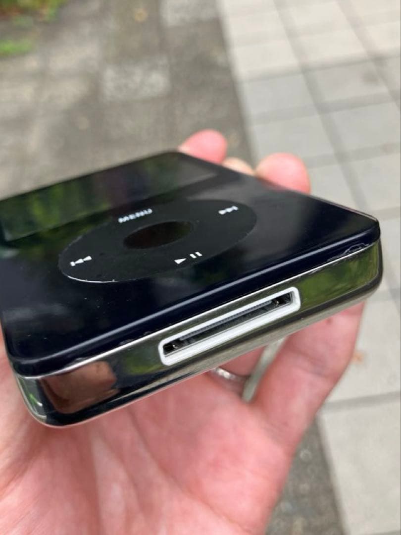 【ジャンク】Apple iPod Classicブラック80G 充電ケーブル付き