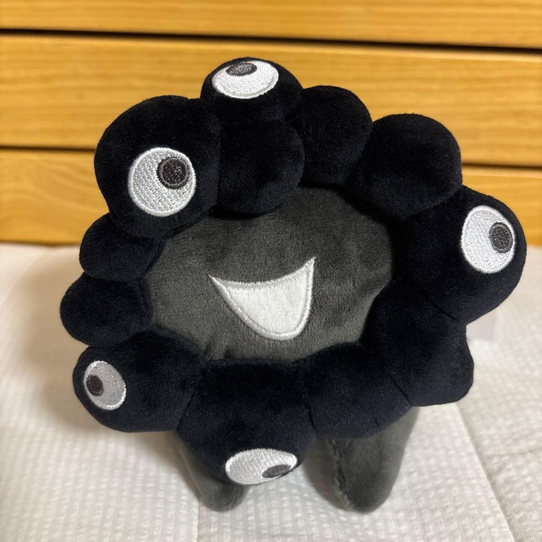 黒ミャクミャク　這型ぬいぐるみ　S