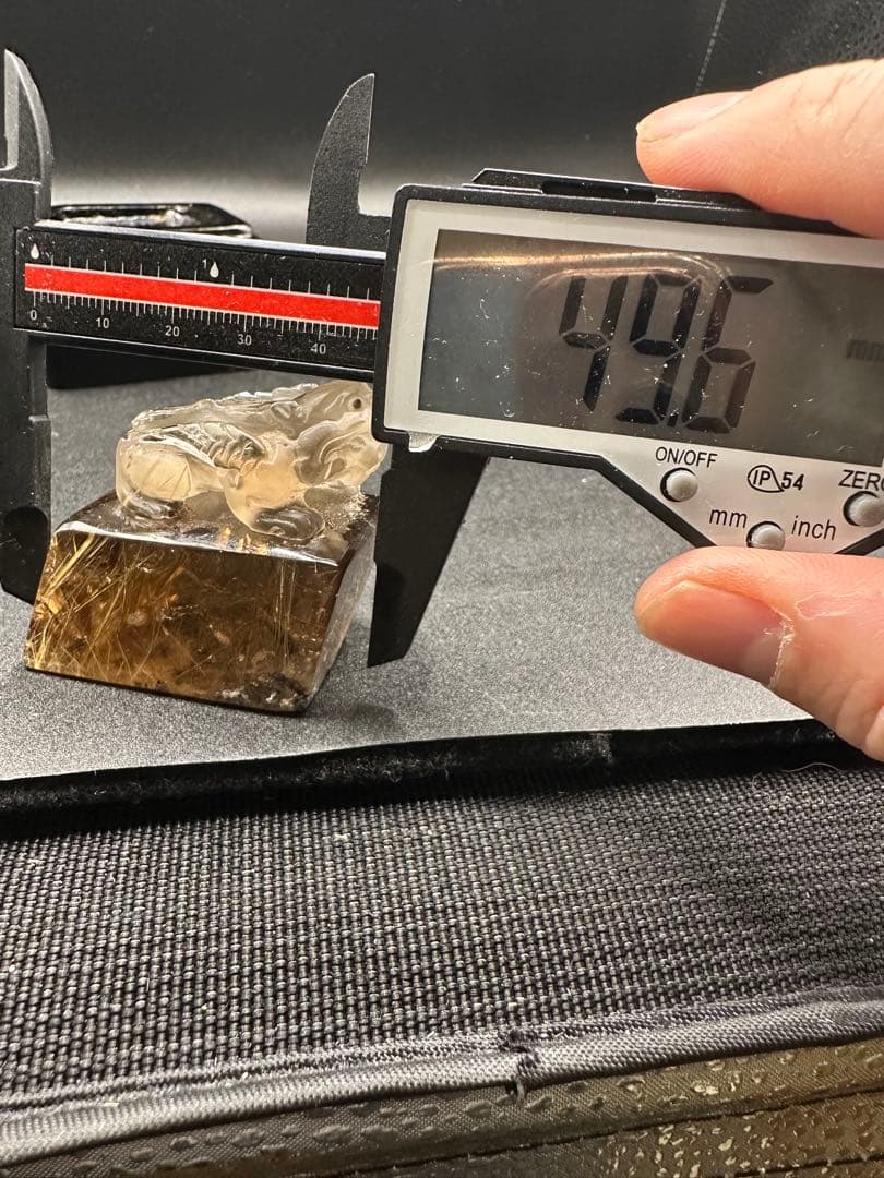 ルチルの置物（貔貅）