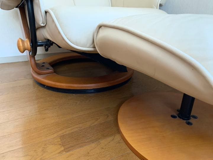 オットマン付きソファ