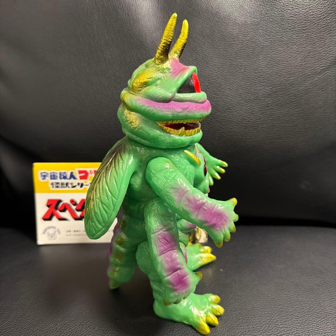 b*l様 スペクトルマン フィギュア バクラ