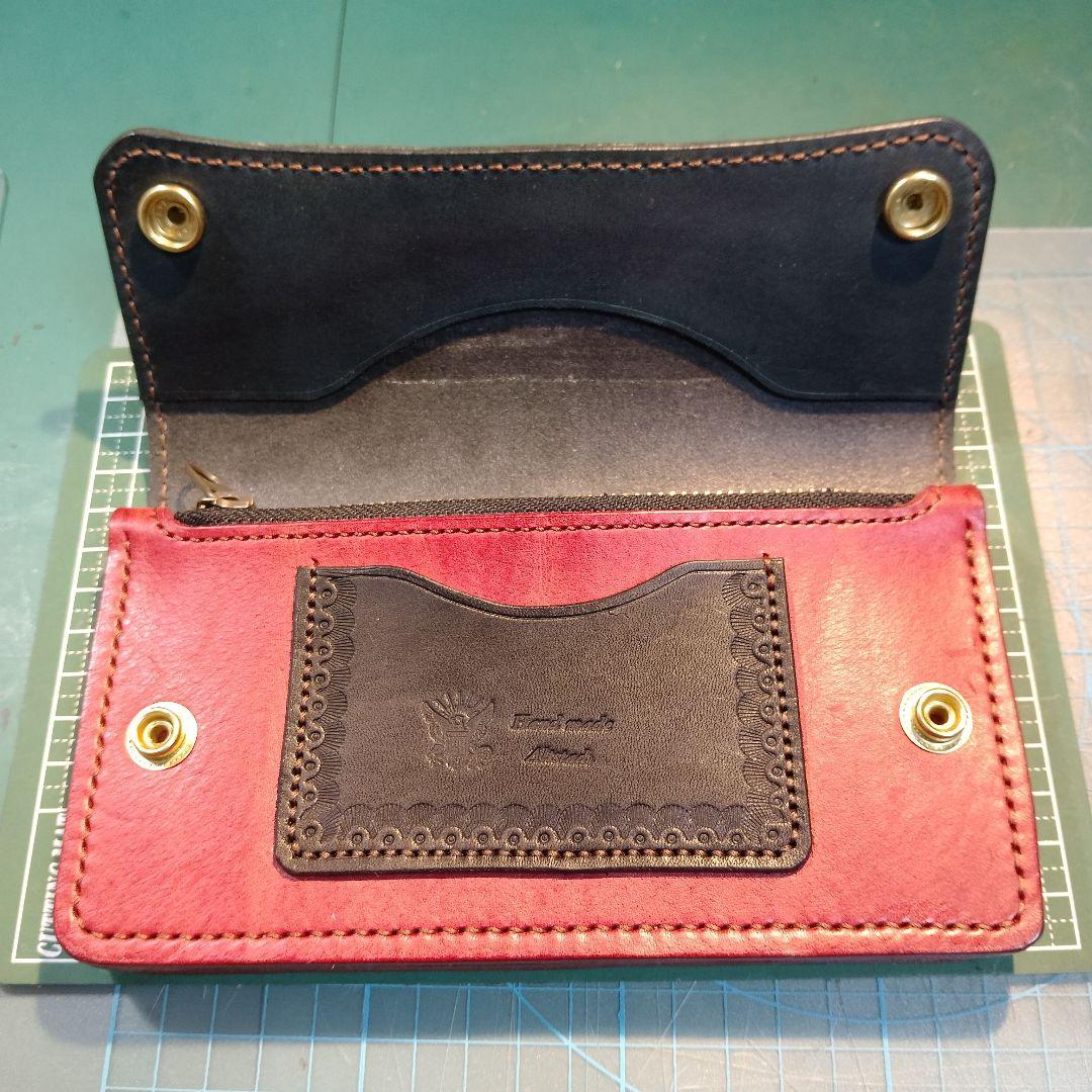 ハンドメイド 黒と赤のトラッカーズウォレット