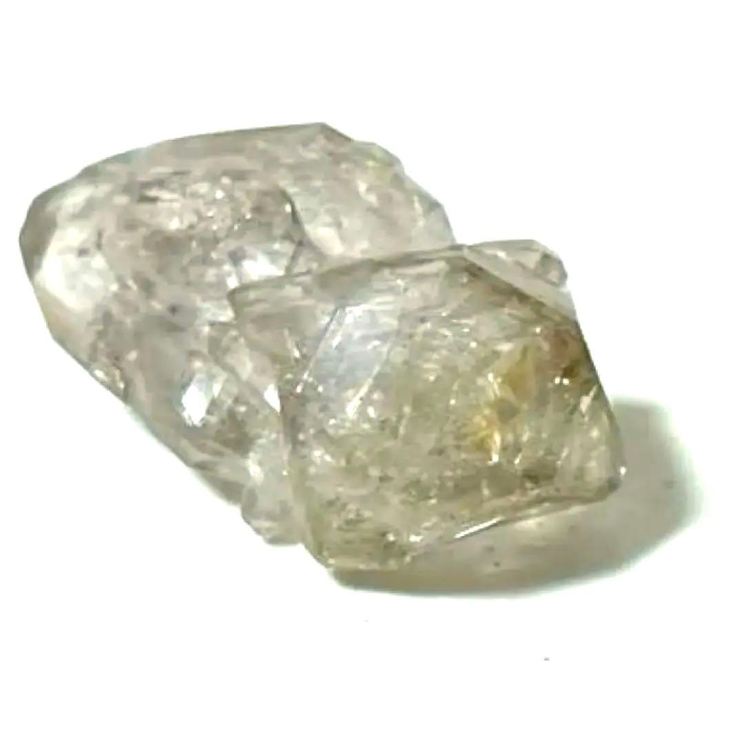 エレスチャルスケルタルクォーツ　原石　骸骨水晶