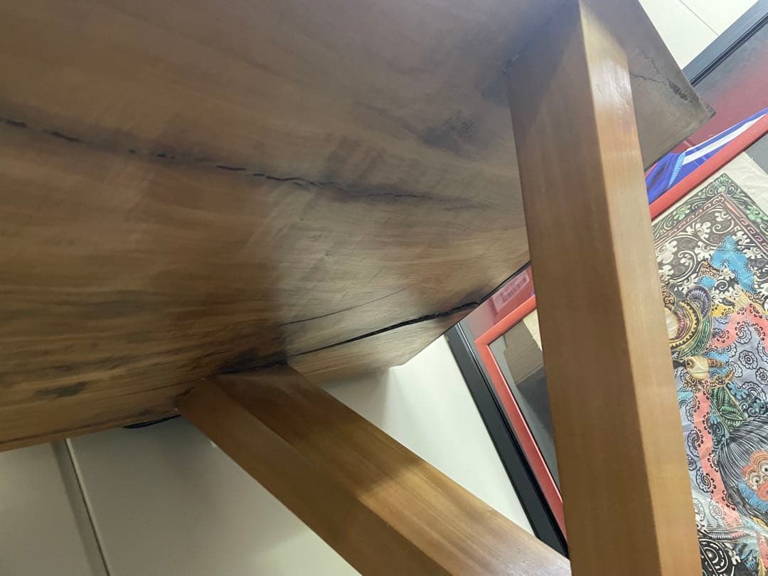 一枚板のバーカウンター