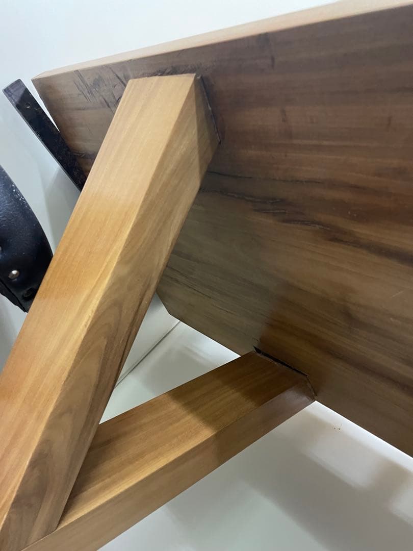 一枚板のバーカウンター