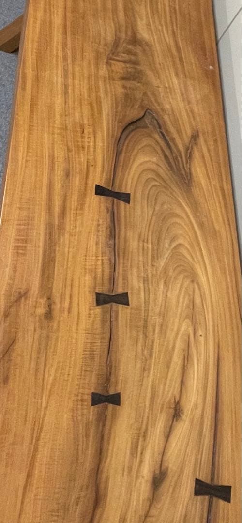 一枚板のバーカウンター