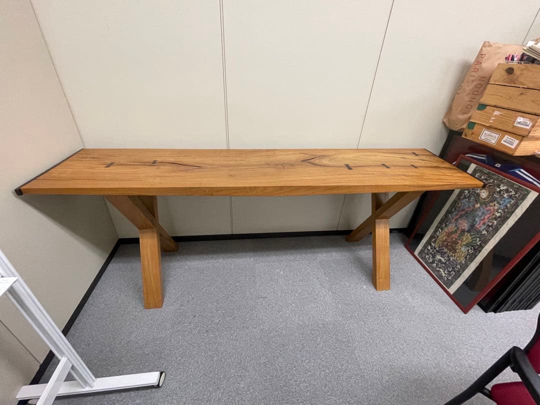 一枚板のバーカウンター