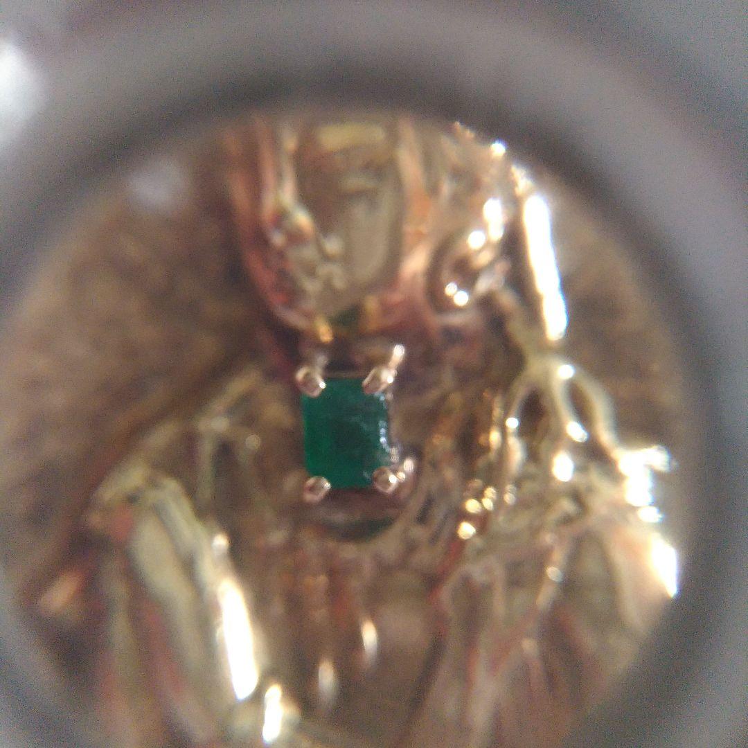 K18ペンダントトップ。菩薩像。仏様。ダイヤモンド。エメラルド。13.5g。中古