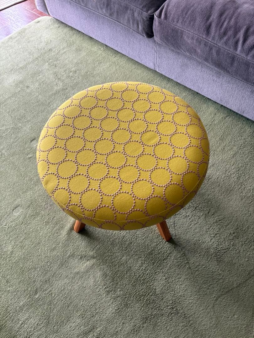 ミナペルホネン”タンバリン”生地で設えたスツール