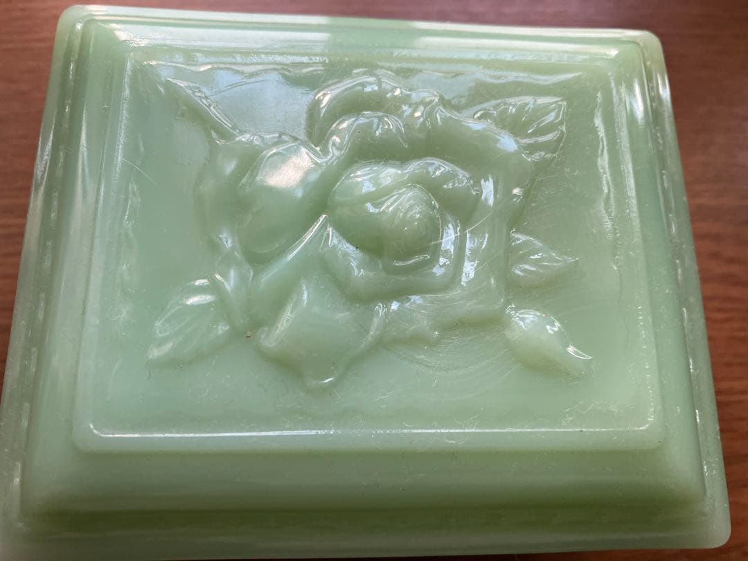 ファイヤーキング ジェダイ ジュエルボックス バラ彫刻のフタ付き