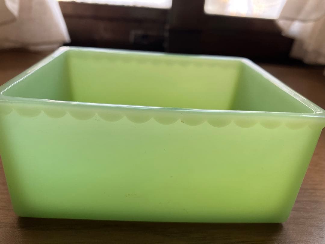 ファイヤーキング ジェダイ ジュエルボックス バラ彫刻のフタ付き