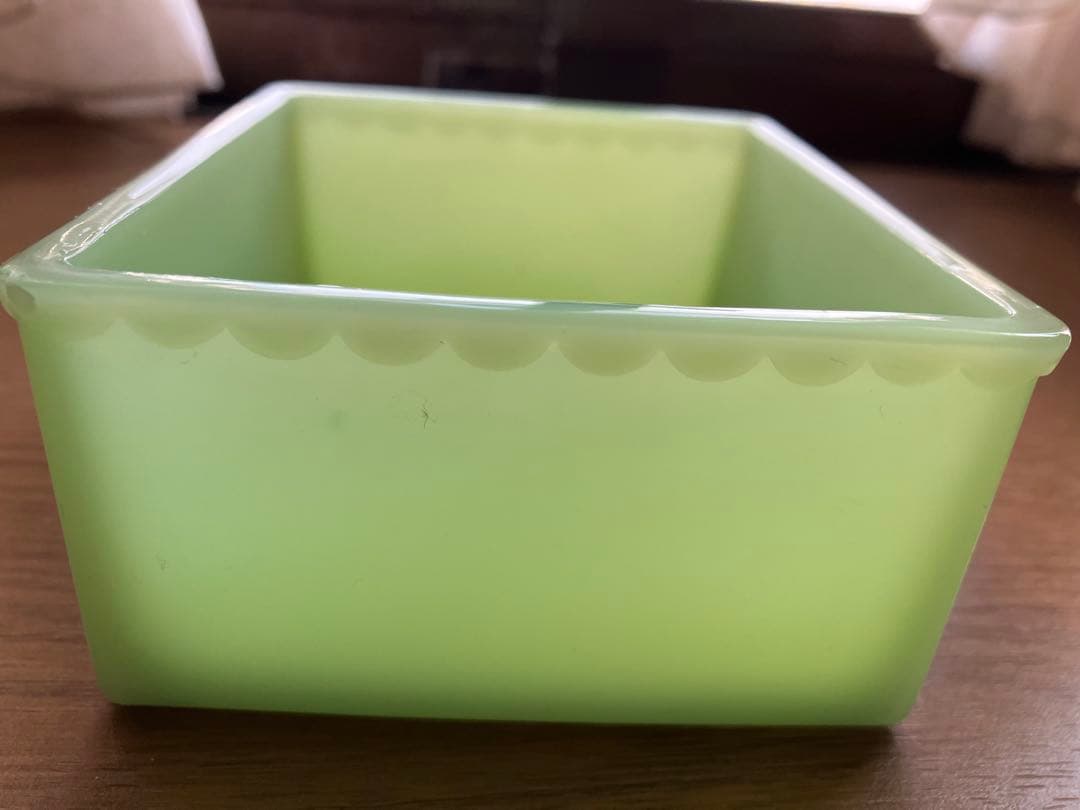 ファイヤーキング ジェダイ ジュエルボックス バラ彫刻のフタ付き