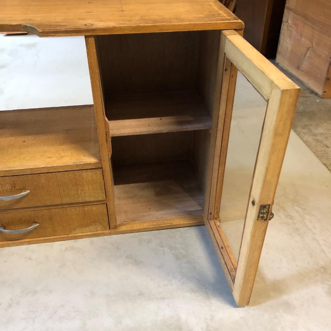 昭和レトロ　ウッドラック　木製棚　ガラス戸　飾り棚　引出付き収納　ディスプレイ