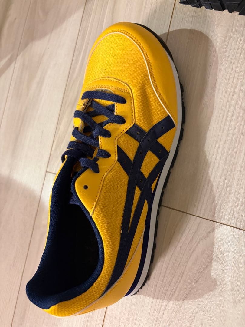 ASICS イエロー ネイビー スニーカー