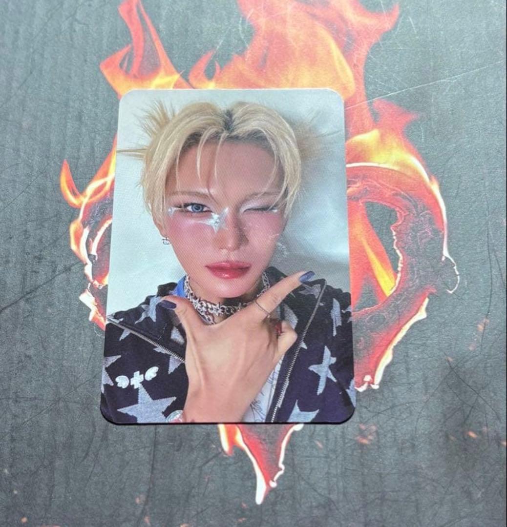 XLOV RISING STAR ヒョン トレカ 턱브이 - メルカリ